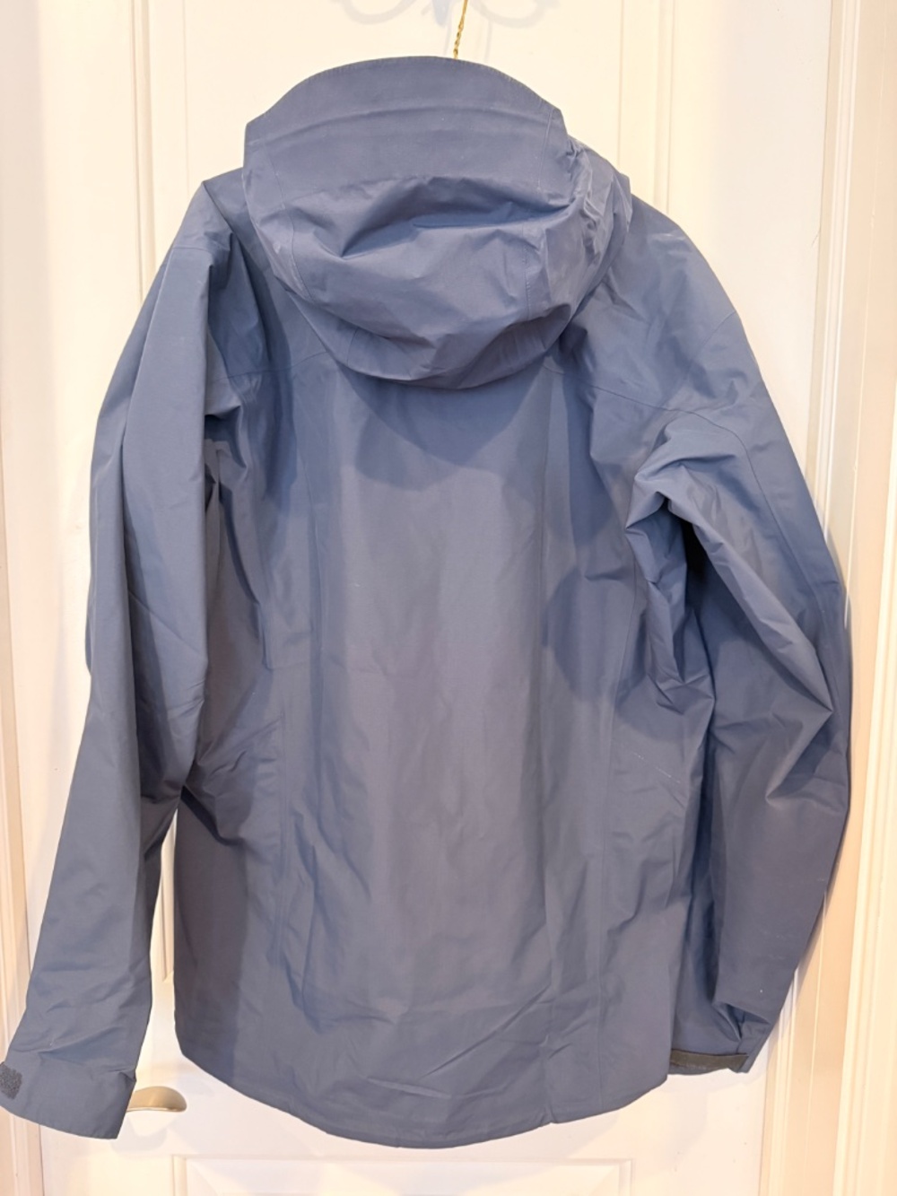 Arcteryx Jacket (Rain coat - waterproof) Men's Medium, Navy - Picture 6 of 6